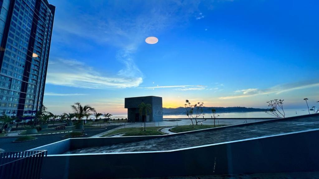 合一民宿 Unity At Jesselton Quay New Seaview Netflix 2-6pax Free Parking *