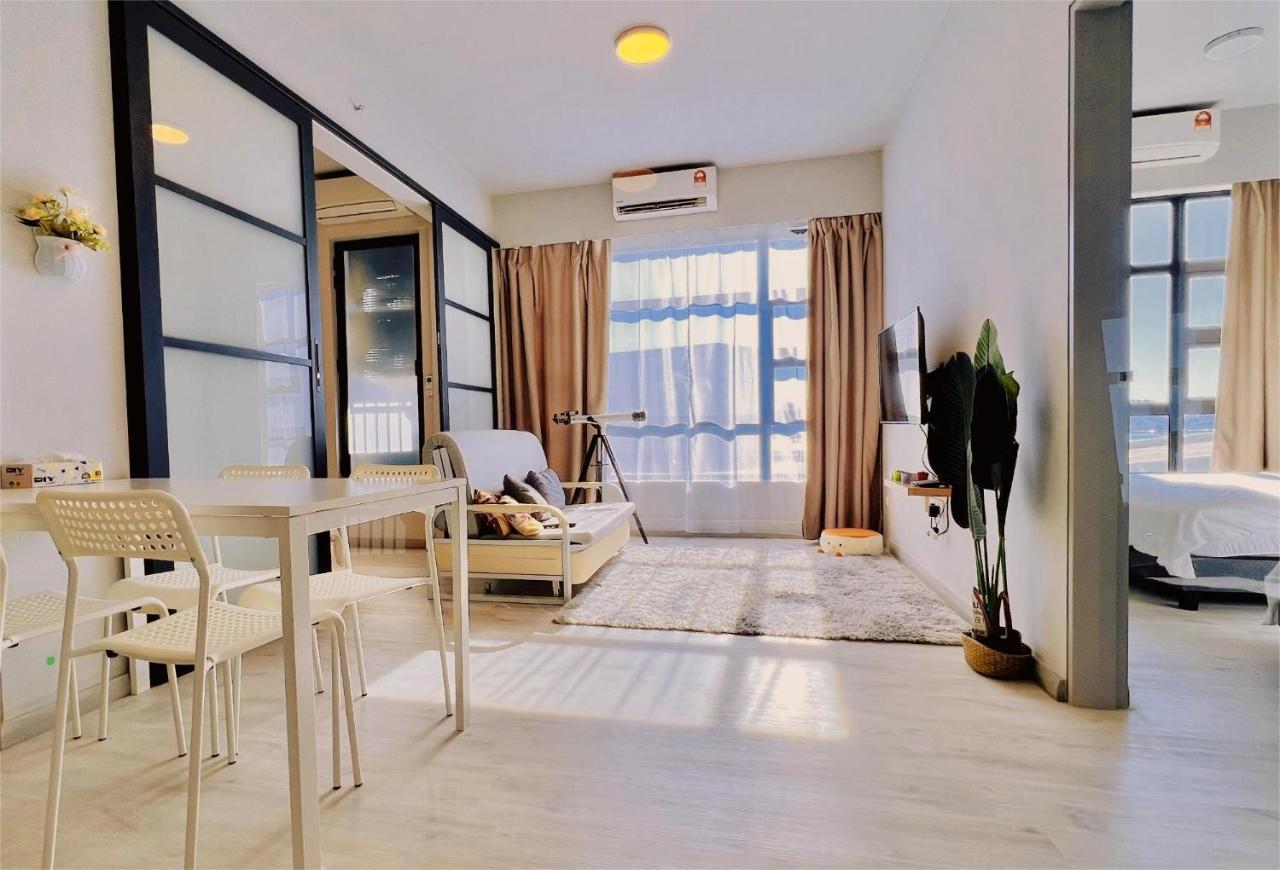 Apartment 合一民宿 Unity At Jesselton Quay New Seaview Netflix 2-6pax Free Parking Kota Kinabalu