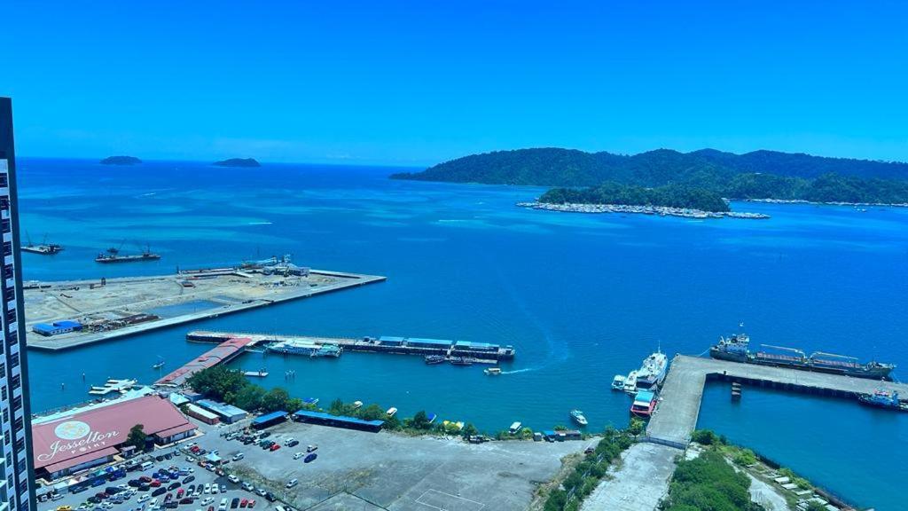 Pangsapuri 合一民宿 Unity At Jesselton Quay New Seaview Netflix 2-6pax Free Parking Kota Kinabalu